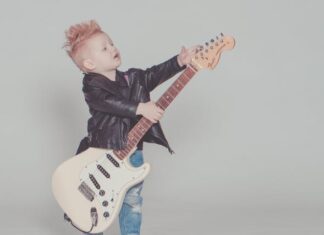 Czemu dziecko niszczy rzeczy